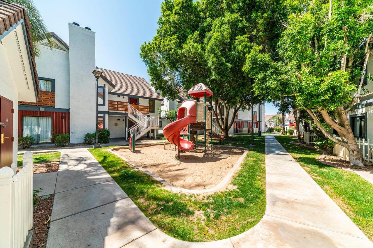 Metro Phx Queen Sleeps 4 Heated Pool Apartment Phoenix