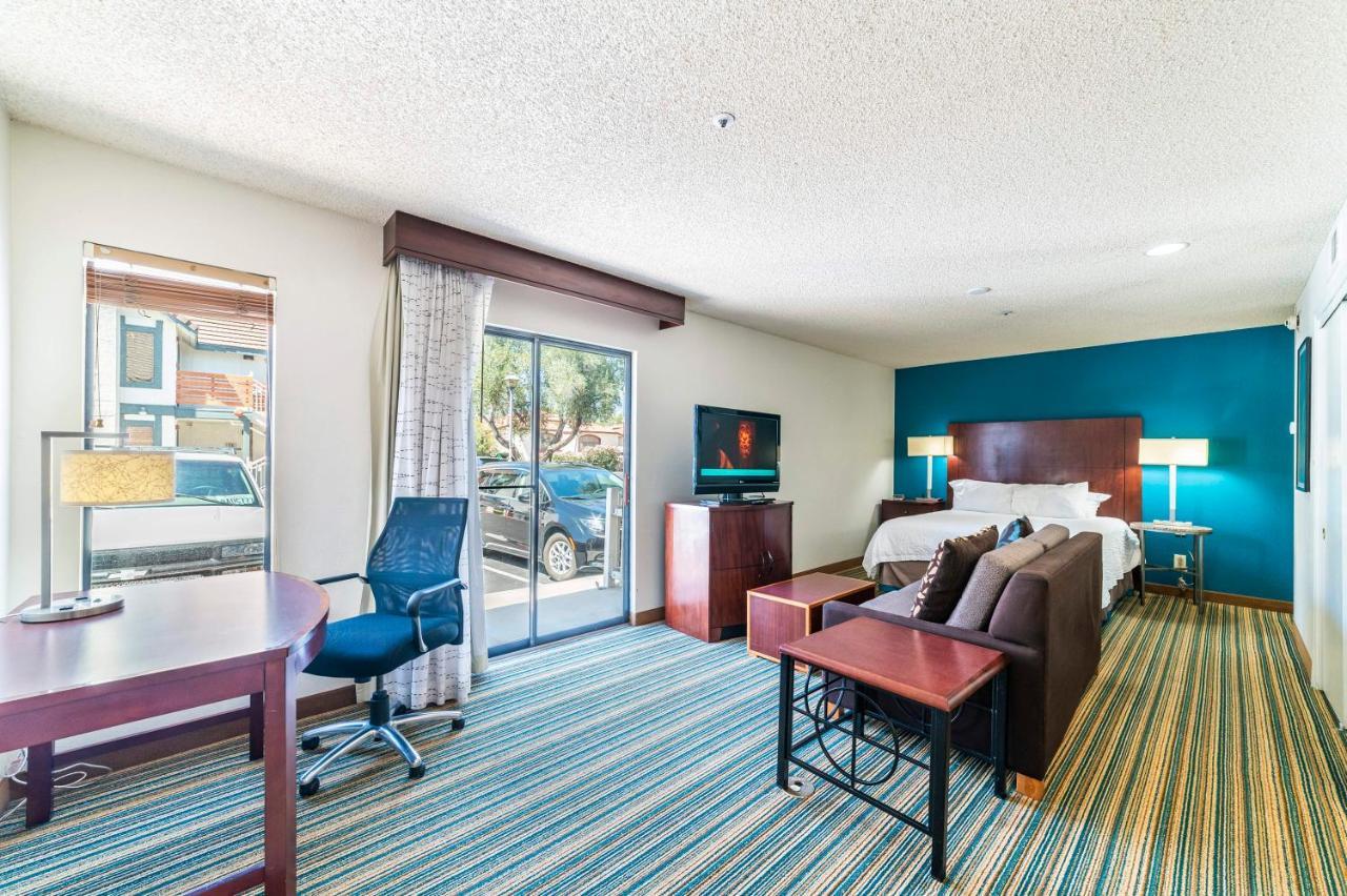 Metro Phx Queen Sleeps 4 Heated Pool Apartment
