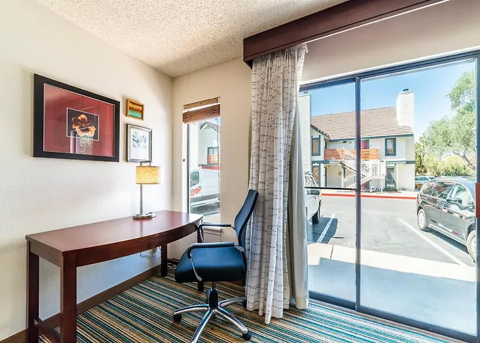 Metro Phx Studio Queen Sleeps 4 Heated Pool
